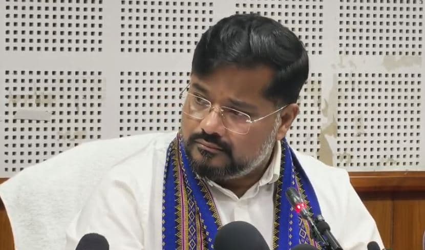 বিনামূল্যে খাদ্যসামগ্রী থেকে শিক্ষক নিয়োগ